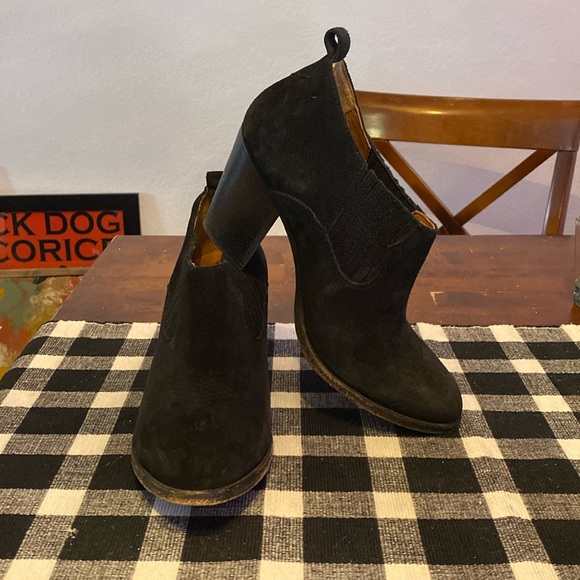 FRYE Ankle Boots - Picture 2 of 10